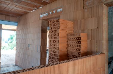 ako murovať priečky