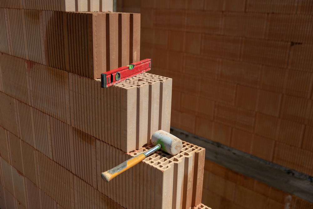 pomôcky na murovanie tehlové murivo