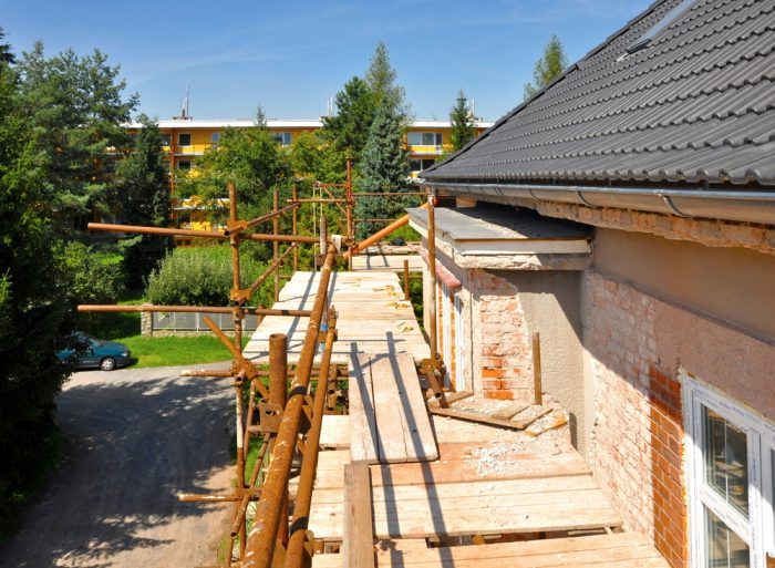 Rekonštrukcia starého tehlového domu
