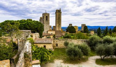 San Gimignano, Talinaske mestečko v znamení tehly a kameňa