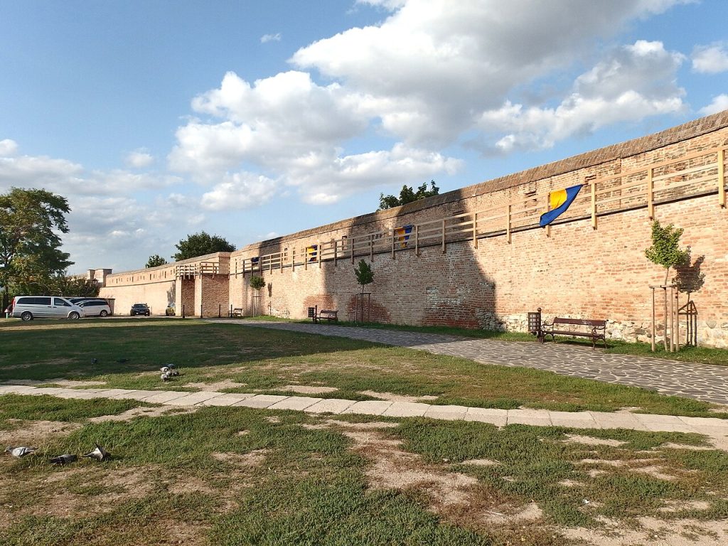 historické tehlové opevnenie Trnava hradby