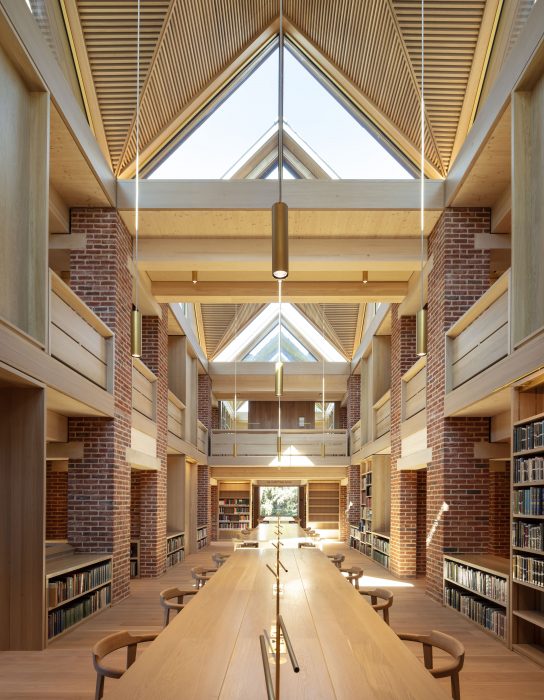 Nová knižnica Cambridge interiér