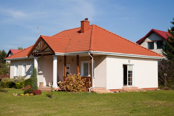 Bungalov s červenou strechou