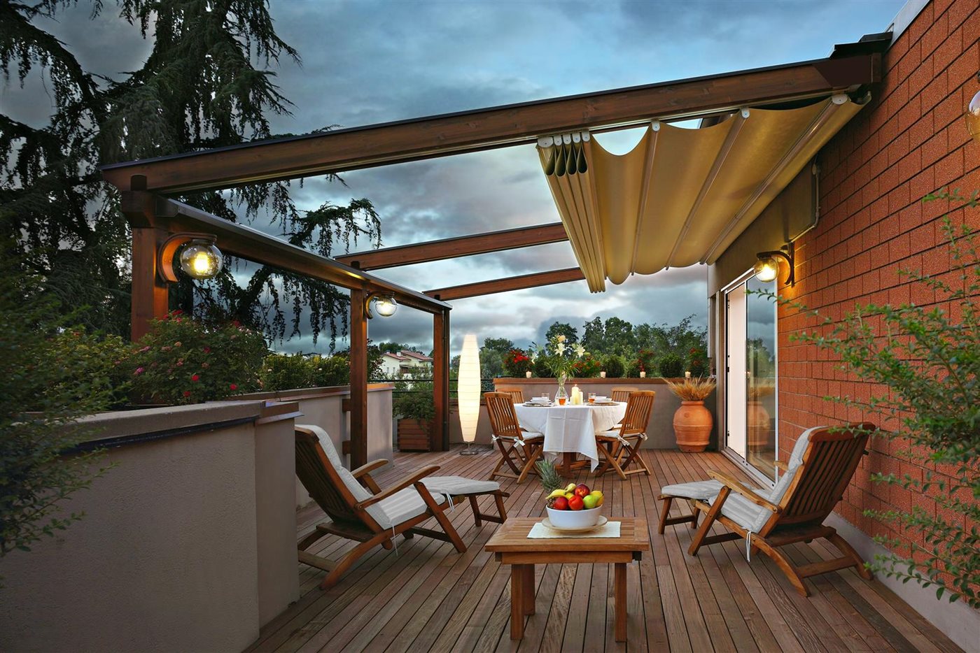 Terasa pri dome naplánujte ju podľa svojich potrieb Dom z tehly