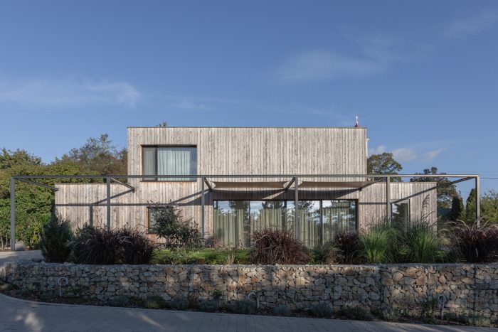 Rodinný dom v Lamači ukazuje, že jednoduchosť môže byť dômyselná