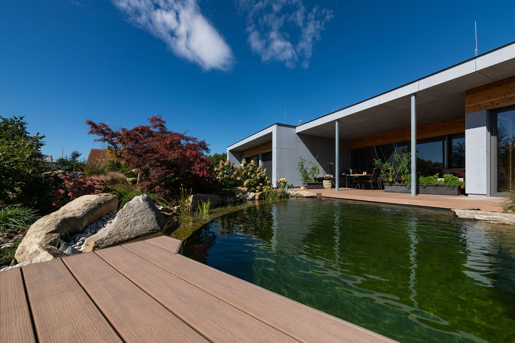 tehlový dom prízemný dom pre rodinu